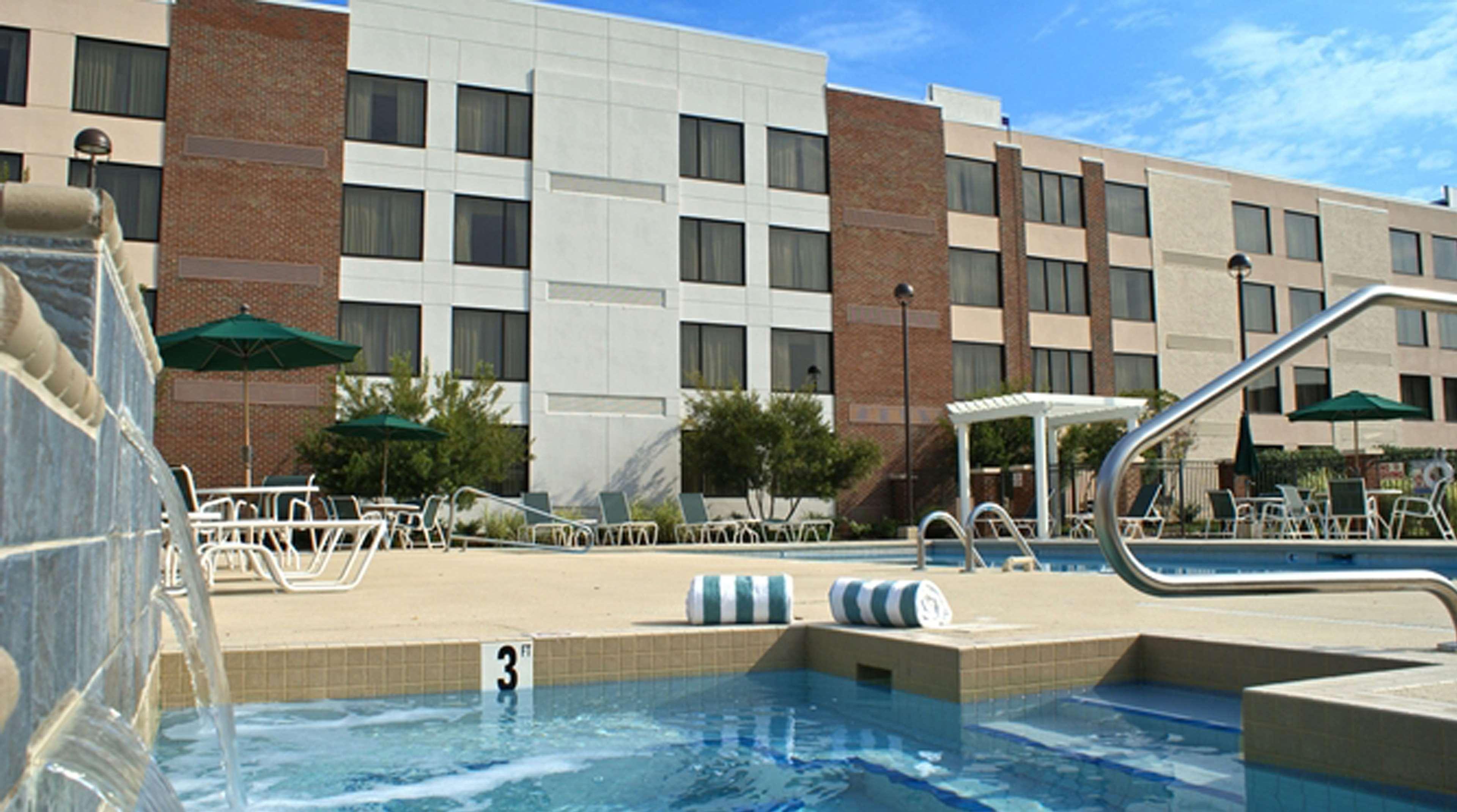 Doubletree By Hilton Rocky Mount Hotel Eksteriør billede