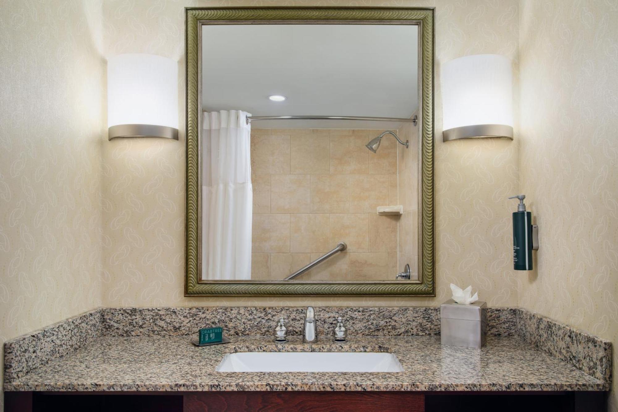 Doubletree By Hilton Rocky Mount Hotel Eksteriør billede